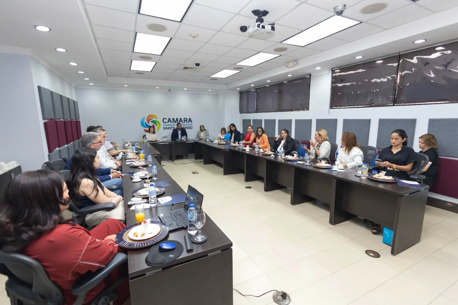Presentación de HUB a gremios